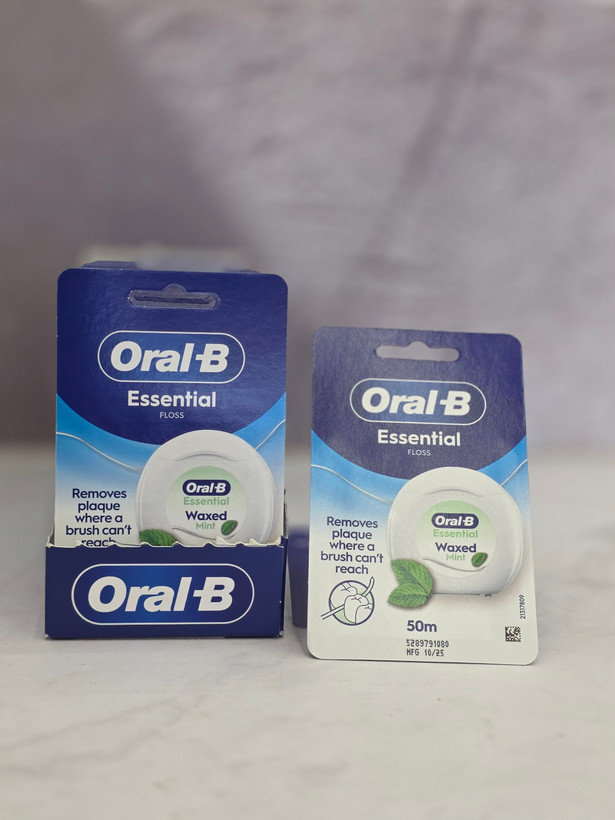 نخ دندان اورال بی نعنایی ۵۰ متری Oral B Essential floss اصل اورجینال ( واردات قانونی از منطقه آزاد ارس )