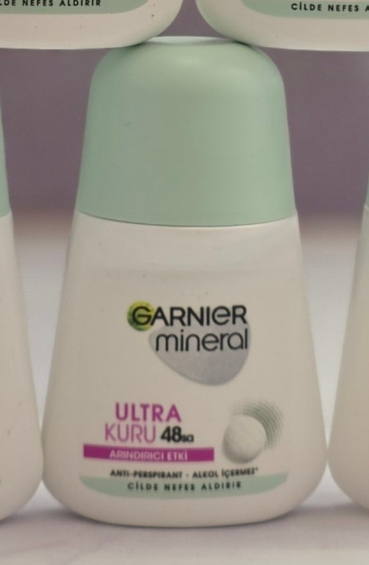 مام رول ضد تعریق گارنیر مینرال Garnier Mineral حجم ۵۰ میل اورجینال محافظت ۴۸ تا ۷۲ ساعته در مدلهای متنوع اصل اورجینال ( واردات قانونی از منطقه آزاد ارس )