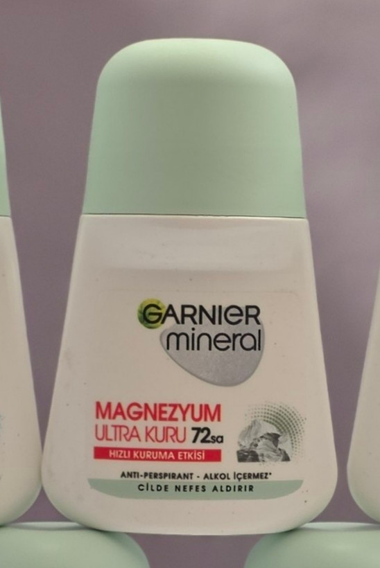 مام رول ضد تعریق گارنیر مینرال Garnier Mineral حجم ۵۰ میل اورجینال محافظت ۴۸ تا ۷۲ ساعته در مدلهای متنوع اصل اورجینال ( واردات قانونی از منطقه آزاد ارس )