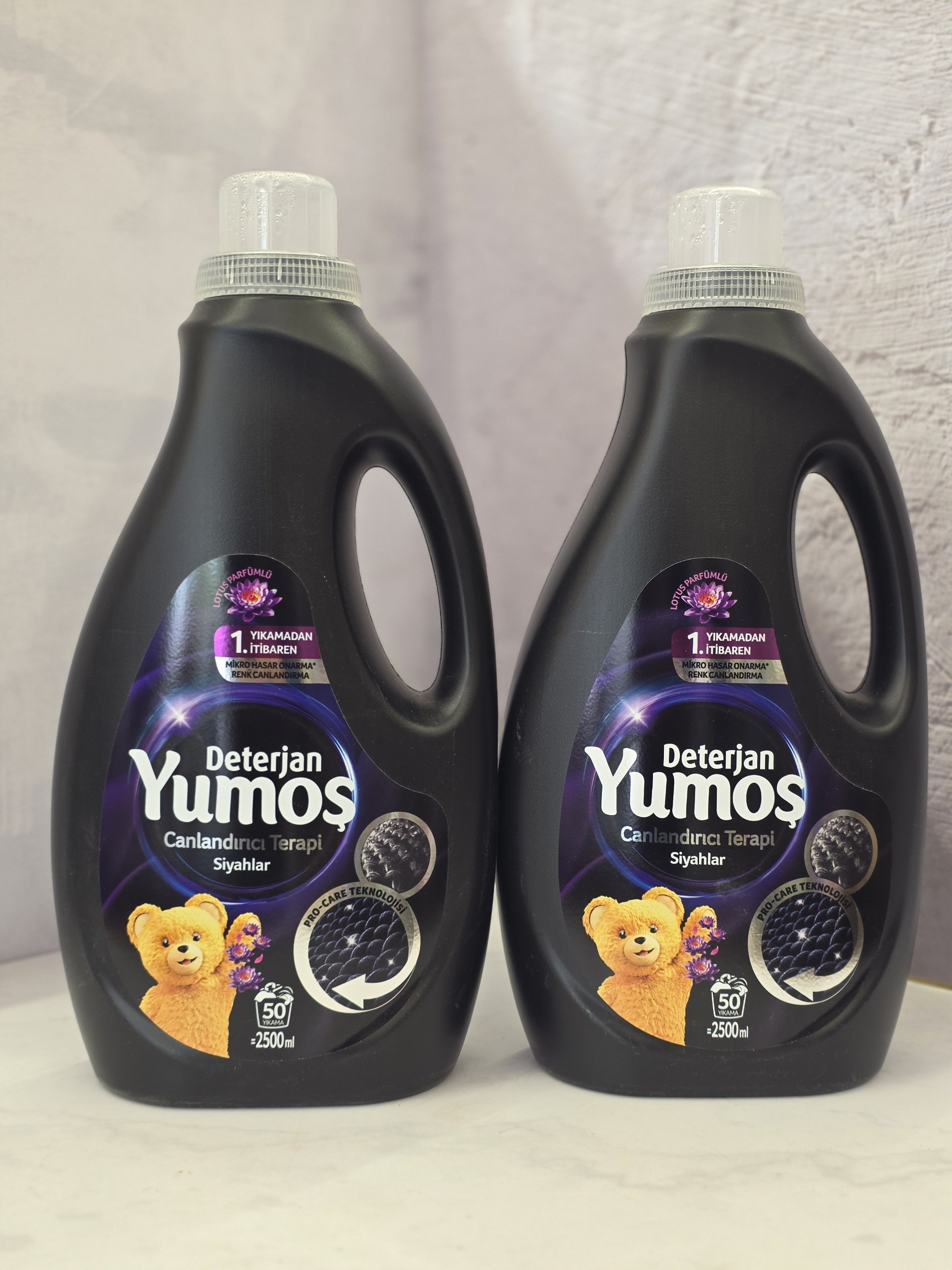 مایع ( ژل ) ماشین لباسشویی یوموش Yumos لباسهای تیره و مشکی 2520 میل 50 بار شستشو اصل اورجینال ( واردات قانونی از منطقه آزاد ارس )