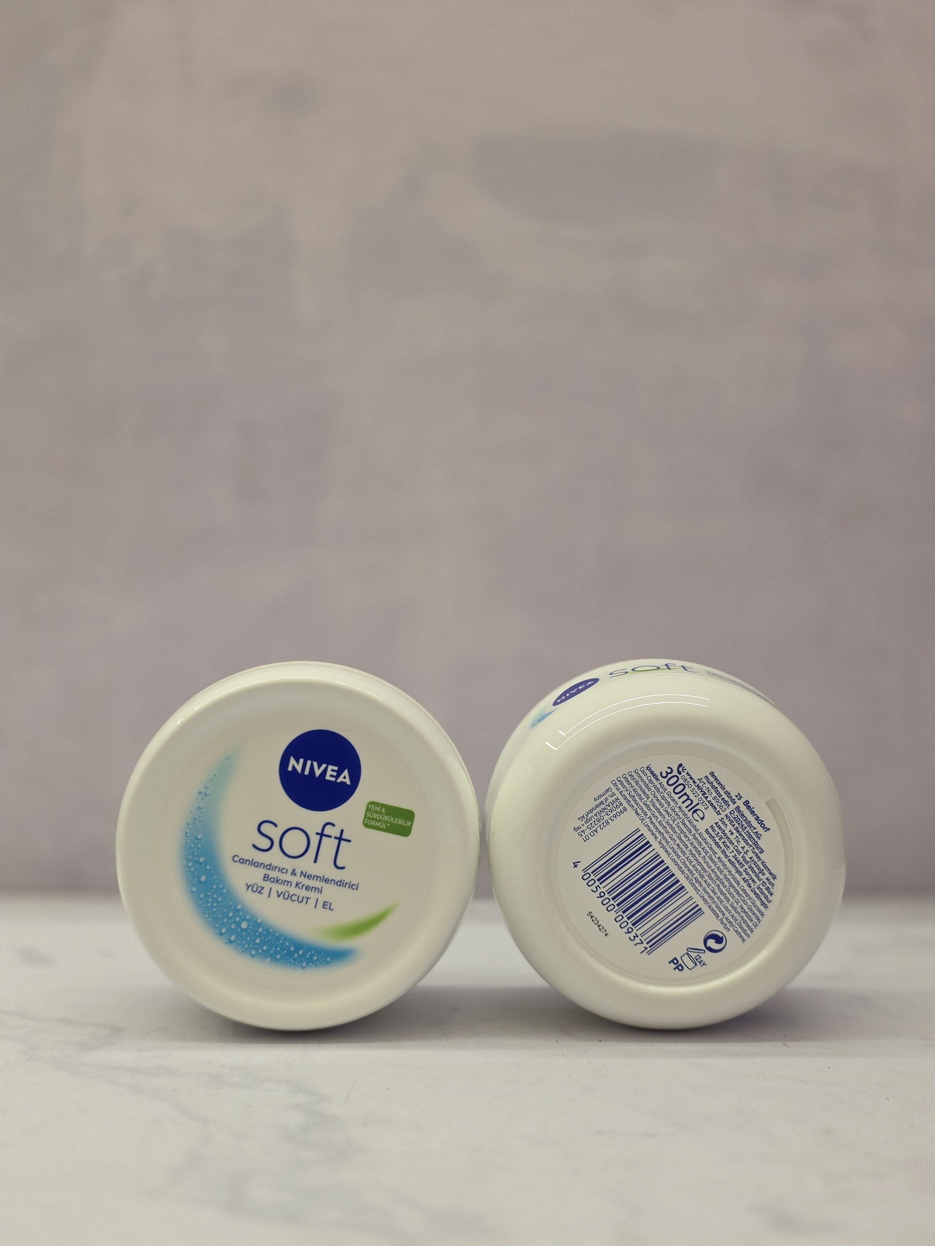 کرم آبرسان دست و صورت نیوا سافت Nivea Soft کاسه ای 300 میل اصل اورجینال ( واردات قانونی از منطقه آزاد ارس )