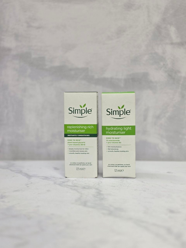 کرم مرطوب کننده و آبرسان پوست سیمپل Simple با حجم 125 میل اصل اورجینال ( واردات قانونی از منطقه آزاد ارس )