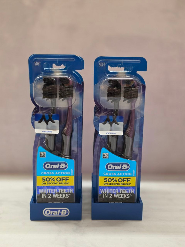 مسواک دو قلو اورال بی Oral-B مدل Cross Action حاوی عصاره ذغال و سفید کننده با درجه نرمی نرم اصل اورجینال ( واردات قانونی از منطقه آزاد ارس )