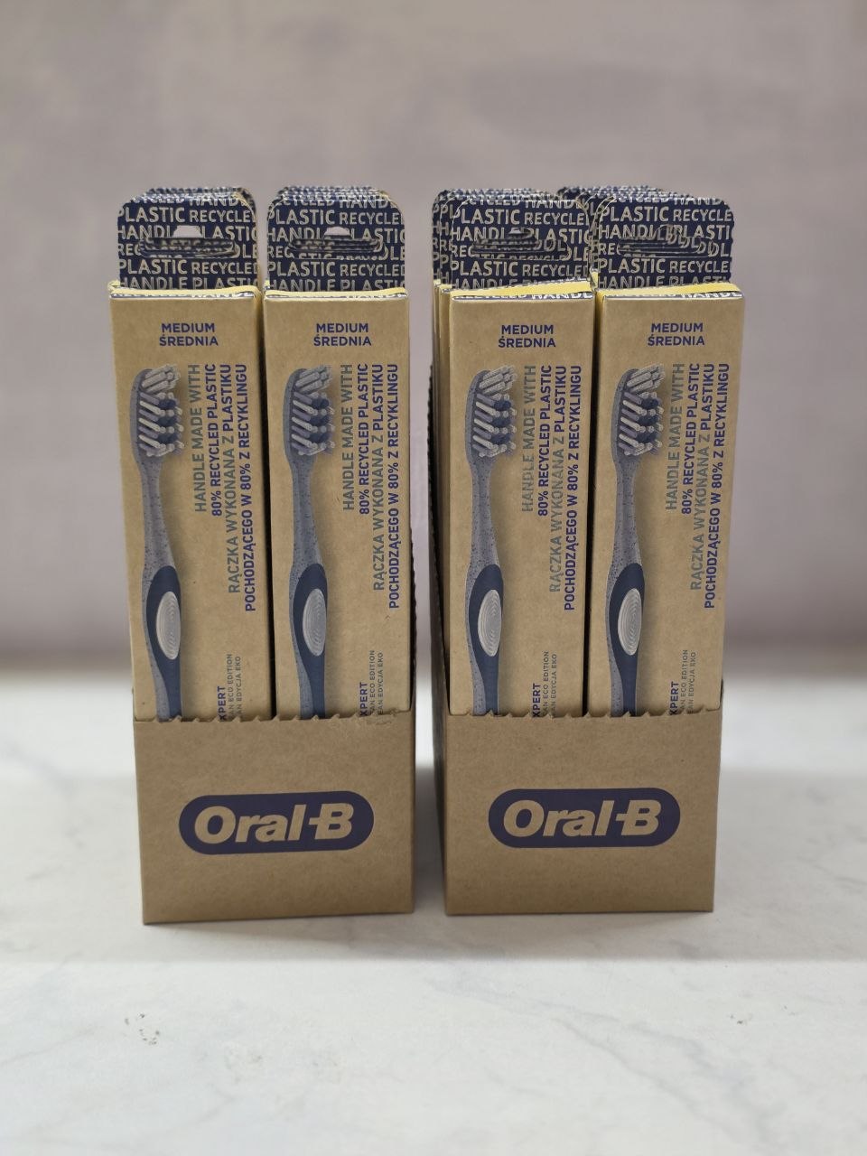 مسواک اورال بی ORAL-B مدل پرو اکسپرت PRO-EXPRET  با درجه نرمی متوسط اصل اورجینال ( واردات قانونی از منطقه آزاد ارس )
