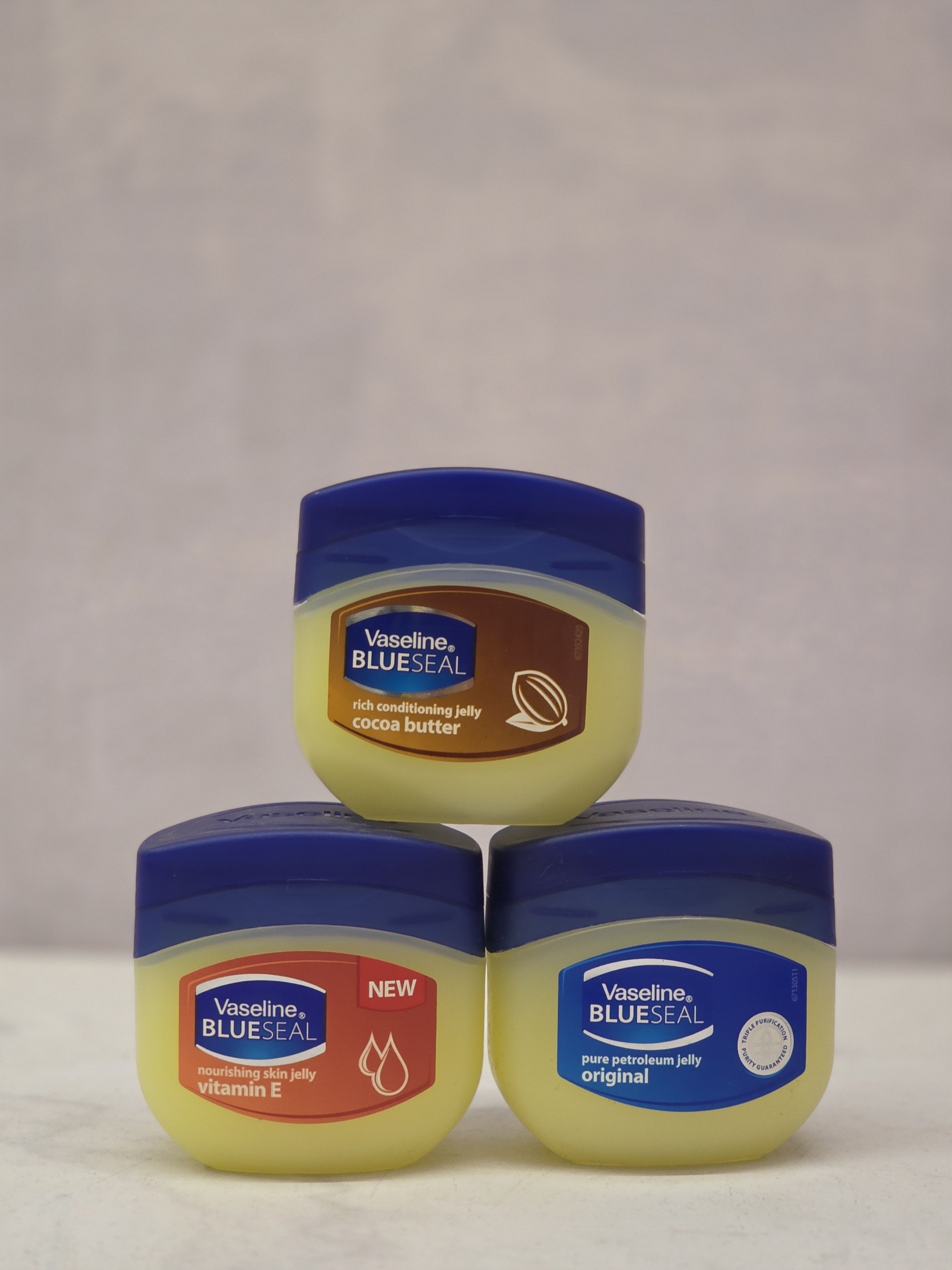 ترمیم کننده ترک پوست و آبرسان وازلین Vaseline Blue Seal در حجم 100 میل اصل اورجینال ( واردات قانونی از منطقه آزاد ارس )