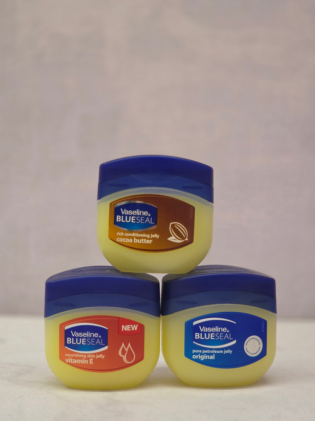 ترمیم کننده ترک پوست و آبرسان وازلین Vaseline Blue Seal در حجم 100 میل اصل اورجینال ( واردات قانونی از منطقه آزاد ارس )