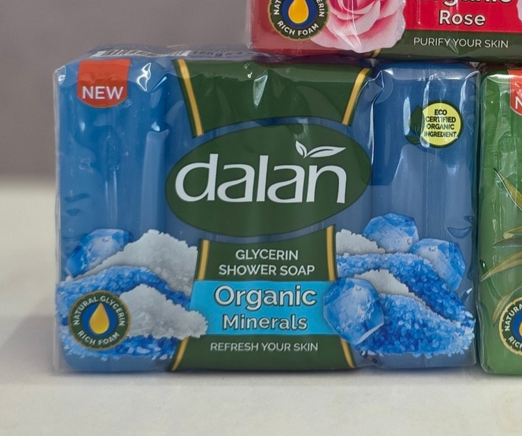 صابون ژله ای حمام دالان Dalan بسته ۴ عددی در ۳ رایحه متفاوت وزن ۶۰۰ گرم اصل اورجینال ( واردات قانونی از منطقه آزاد ارس )