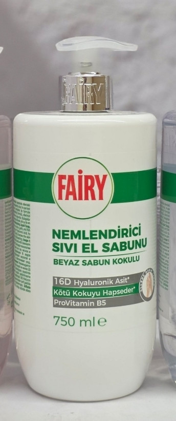 مایع دستشویی فیری Fairy با خاصیت مرطوب کنندگی پوست دست در انواع رایحه با حجم 750 میل اصل اورجینال ( واردات قانونی از منطقه آزاد ارس )