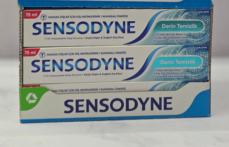 خمیردندان سنسوداین Sensodyne در دو مدل مختلف حجم 75 میل اصل اورجینال ( واردات قانونی از منطقه آزاد ارس )