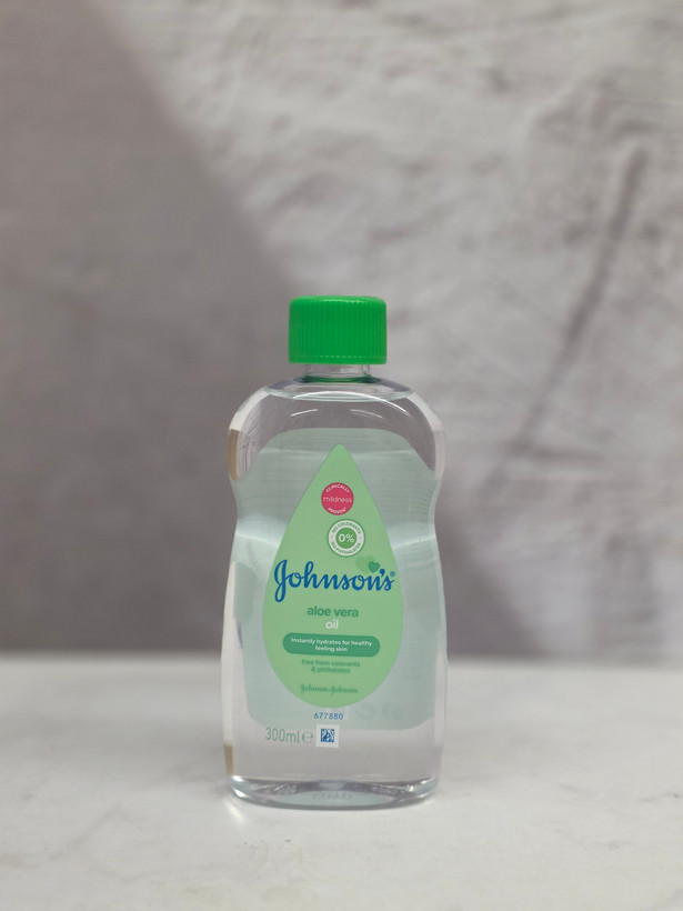 روغن بدن کودک جانسون Johnson مدل Aloe Vera با آبرسانی بالا حجم 300 میل اصل اورجینال ( واردات قانونی از منطقه آزاد ارس )