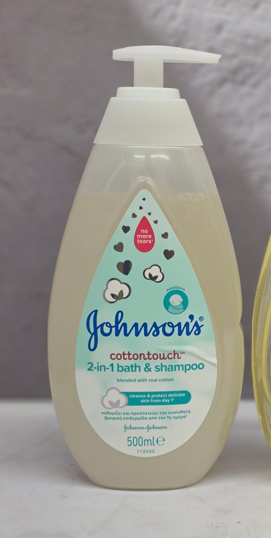 شامپو کودک و نوزاد 2 در 1 پمپی جانسون Johnson حاوی پنبه واقعی (Real Cotton)  با حجم 500 میل اصل اورجینال ( واردات قانونی از منطقه آزاد ارس )