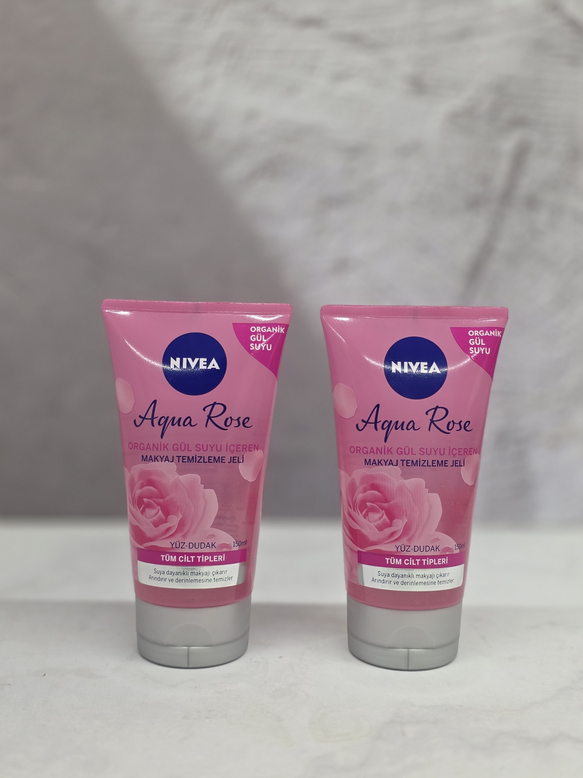 ژل شستشوی صورت نیوا Nivea حاوی عصاره گل رز مناسب انواع پوست حجم ۱۵۰ میل اصل اورجینال ( واردات قانونی از منطقه آزاد ارس )