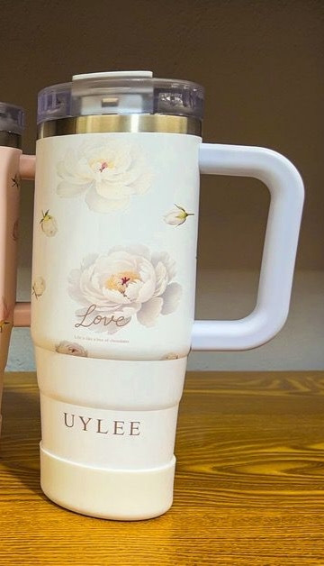 تراول ماگ ( ماگ سفری ) دسته دار طرح گل Uylee با گنجایش ۹۰۰ میل اصل اورجینال ( واردات قانونی از منطقه آزاد ارس )