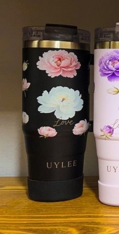 تراول ماگ ( ماگ سفری ) دسته دار طرح گل Uylee با گنجایش ۹۰۰ میل اصل اورجینال ( واردات قانونی از منطقه آزاد ارس )
