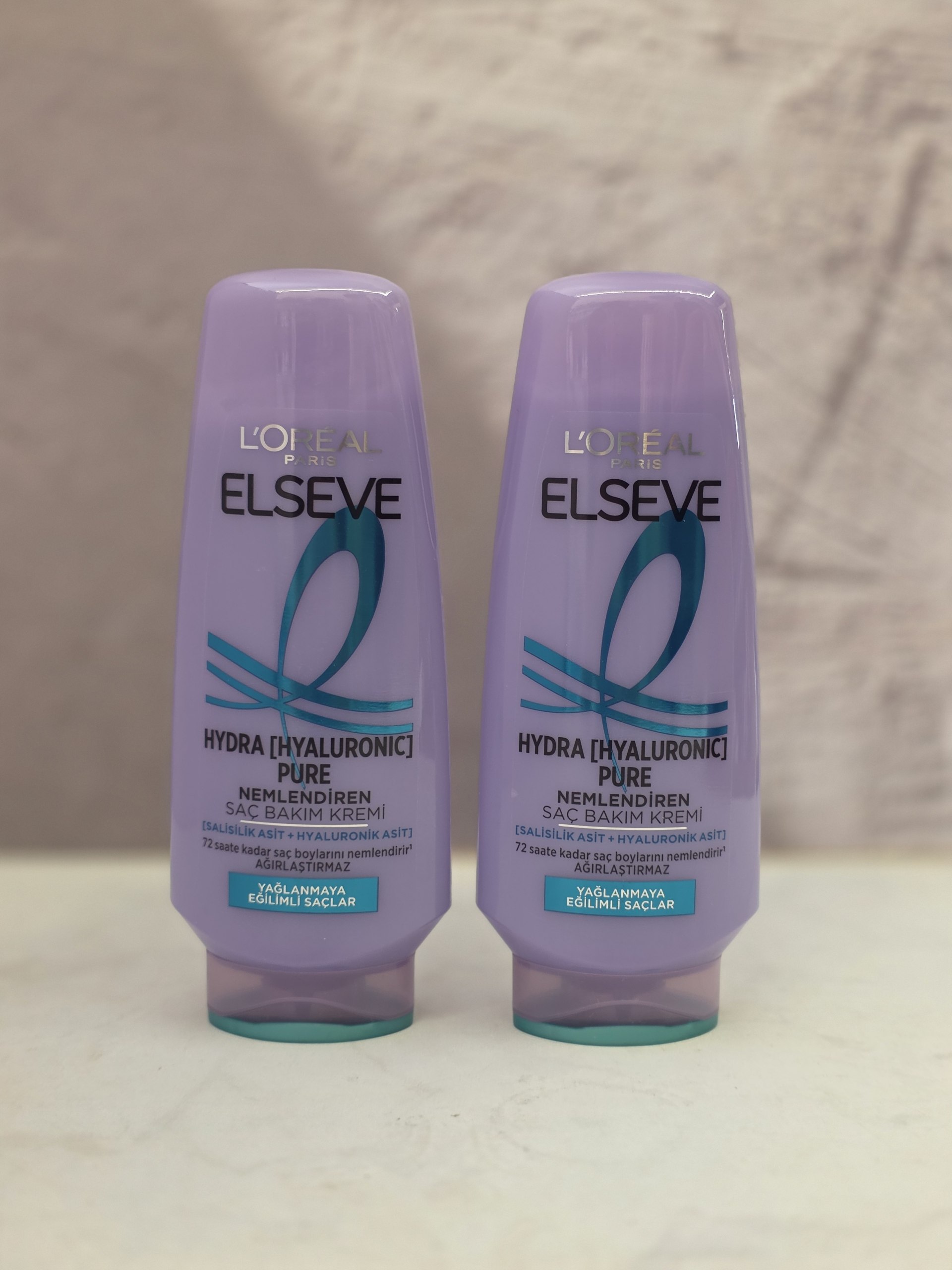 نرم کننده مو لورئال Loreal Elseve حاوی هیالورونیک با خاصیت آبرسانی مخصوص موهای چرب در حجم 250 میل اصل اورجینال ( واردات قانونی از منطقه آزاد ارس )