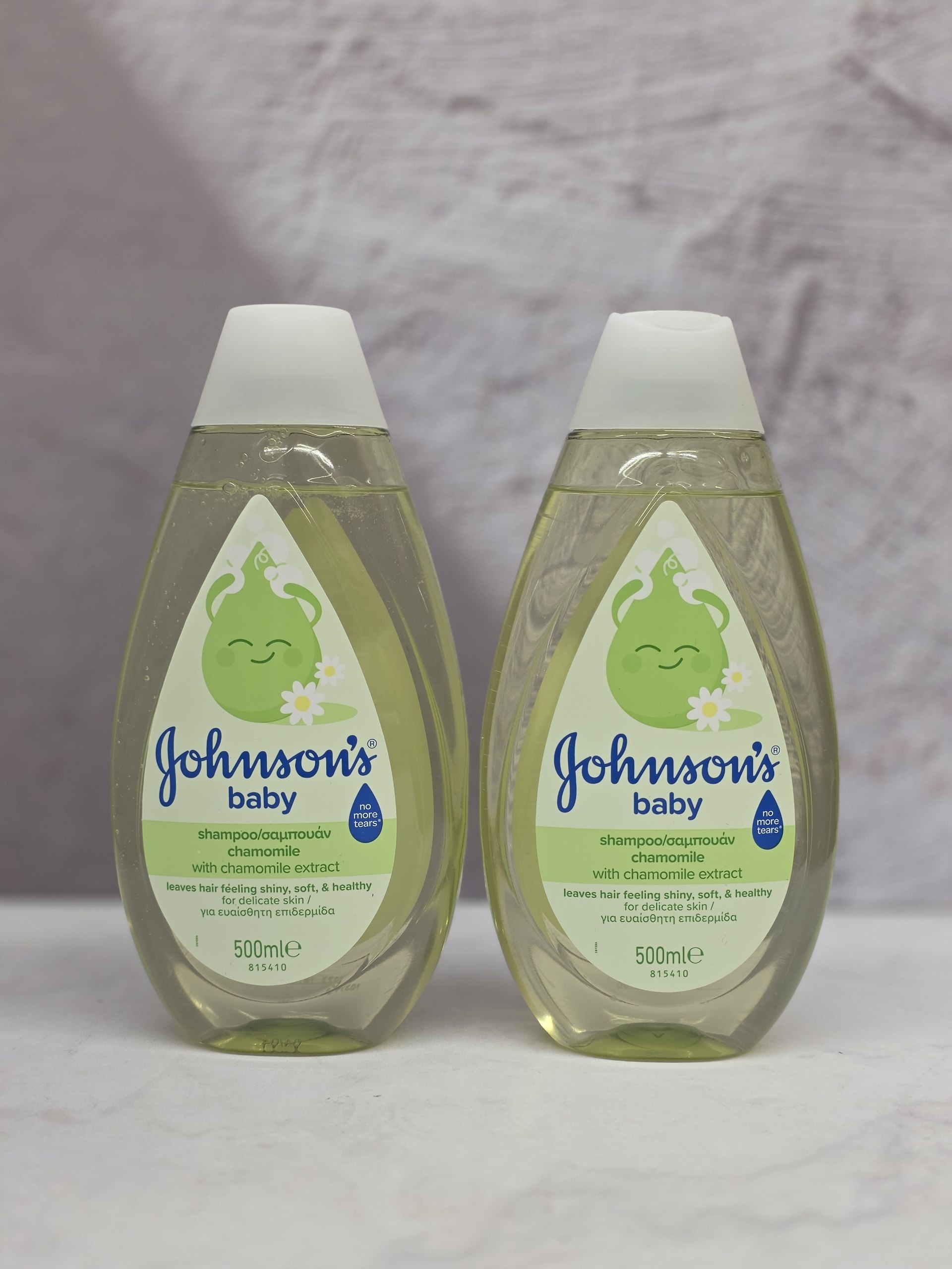 شامپو کودک و نوزاد  جانسون Johnson بابونه و درخشان کننده و نرم کننده مو با حجم 500 میل اصل اورجینال ( واردات قانونی از منطقه آزاد ارس )
