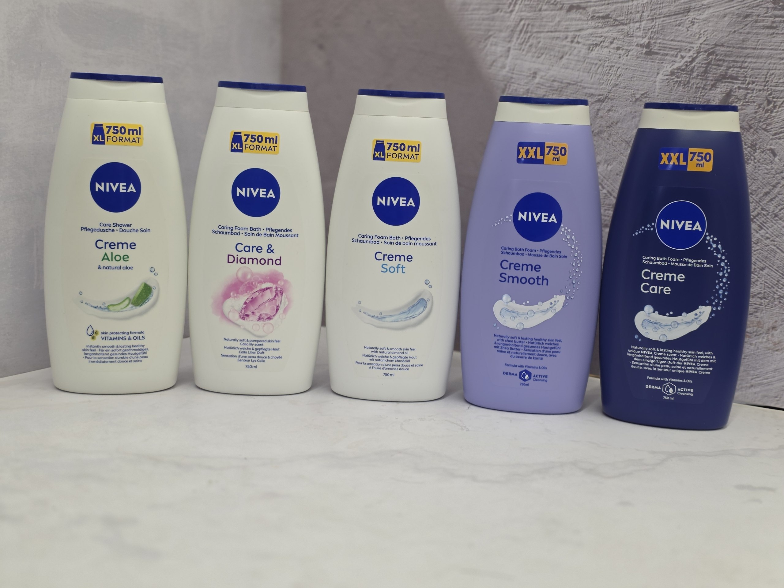 شامپو بدن نیوا  Nivea دارای خاصیت آبرسان و مغذی پوست در انواع رایحه ها حجم 750 میل اصل اورجینال ( واردات قانونی از منطقه آزاد ارس )