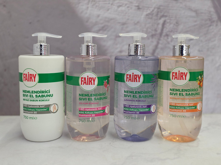 مایع دستشویی فیری Fairy با خاصیت مرطوب کنندگی پوست دست در انواع رایحه با حجم 750 میل اصل اورجینال ( واردات قانونی از منطقه آزاد ارس )