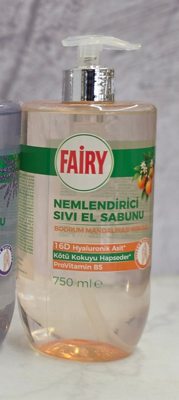 مایع دستشویی فیری Fairy با خاصیت مرطوب کنندگی پوست دست در انواع رایحه با حجم 750 میل اصل اورجینال ( واردات قانونی از منطقه آزاد ارس )