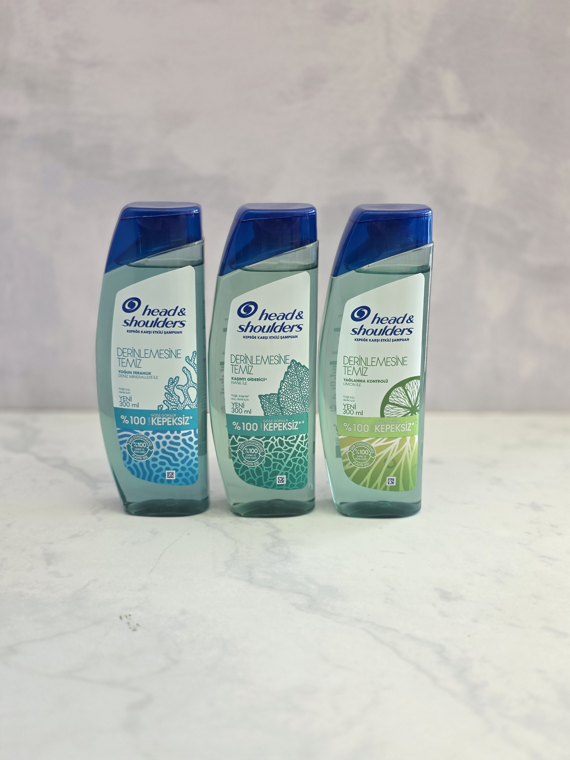 شامپو ضد شوره هدن شولدرز Head Shoulders در مدل های مختلف حجم 300 میل اصل اورجینال ( واردات قانونی از منطقه آزاد ارس )
