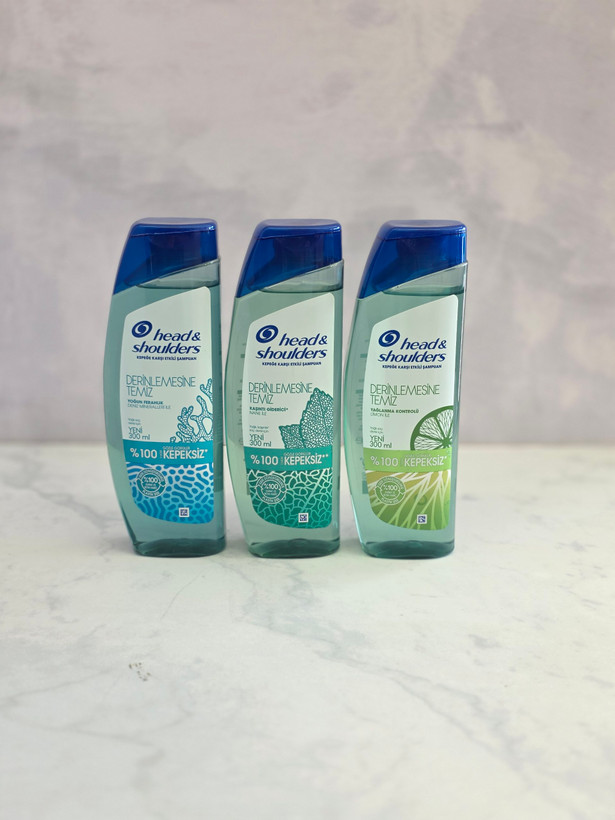 شامپو ضد شوره هدن شولدرز Head Shoulders در مدل های مختلف حجم 300 میل اصل اورجینال ( واردات قانونی از منطقه آزاد ارس )