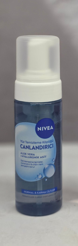 فوم شستشو صورت نیوا Nivea در دو مدل Canlandırıcı ، احیاکننده و Yatıştırıcı ، تسکین دهنده حجم ۱۵۰ میل اصل اورجینال ( واردات قانونی از منطقه آزاد ارس )