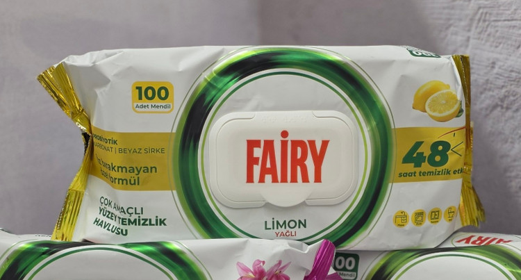 دستمال مرطوب چند منظوره پاک کننده سطوح فیری Fairy تعداد 100 برگ اصل اورجینال ( واردات قانونی از منطقه آزاد ارس )