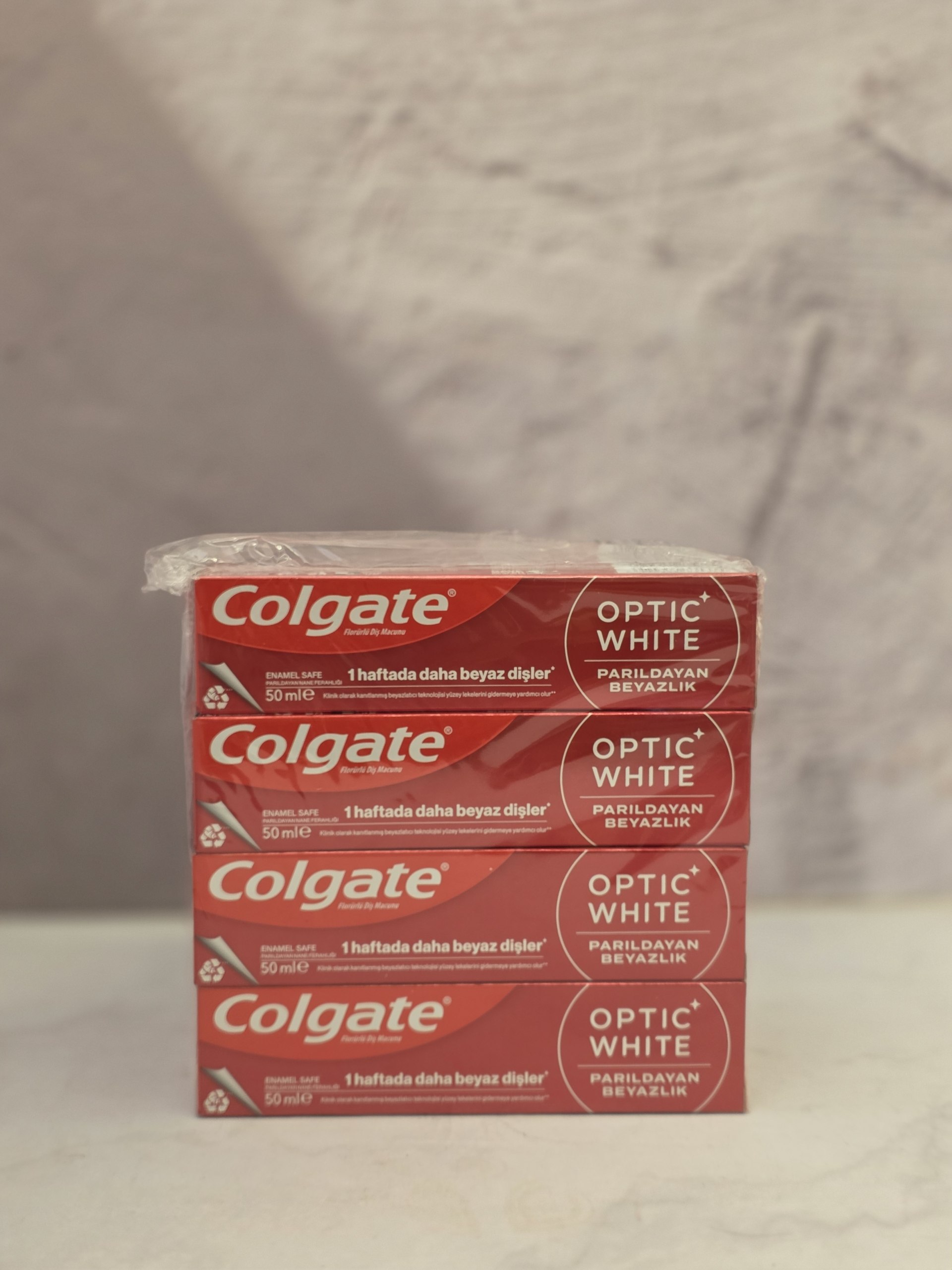 خمیردندان سفید کننده کلگیت Colgate مدل اپتیک وایت Optic White حجم 50 میل اصل اورجینال ( واردات قانونی از منطقه آزاد ارس )