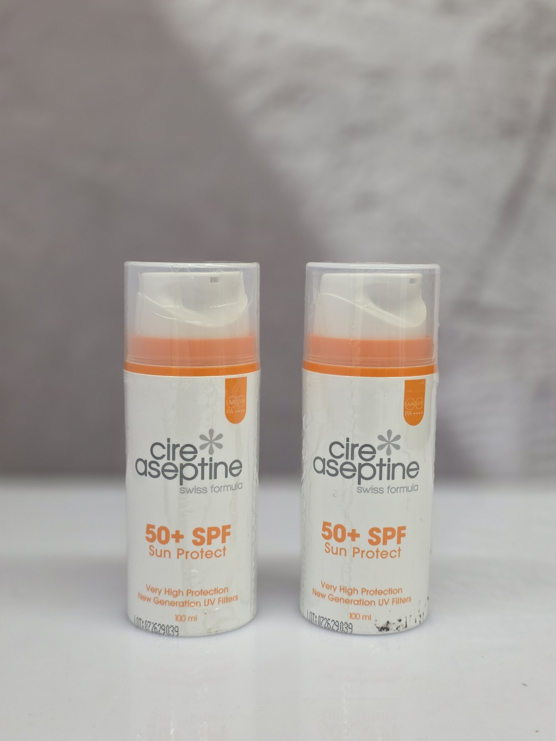 کرم ضد آفتاب سیر آسپتین Cire Aseptine مدل Spf 50 مخصوص بزرگسالان با محافظت بسیار قوی در برابر اشعه های مضر خورشید حجم ۱۰۰ میل اصل اورجینال ( واردات قانونی از منطقه آزاد ارس )