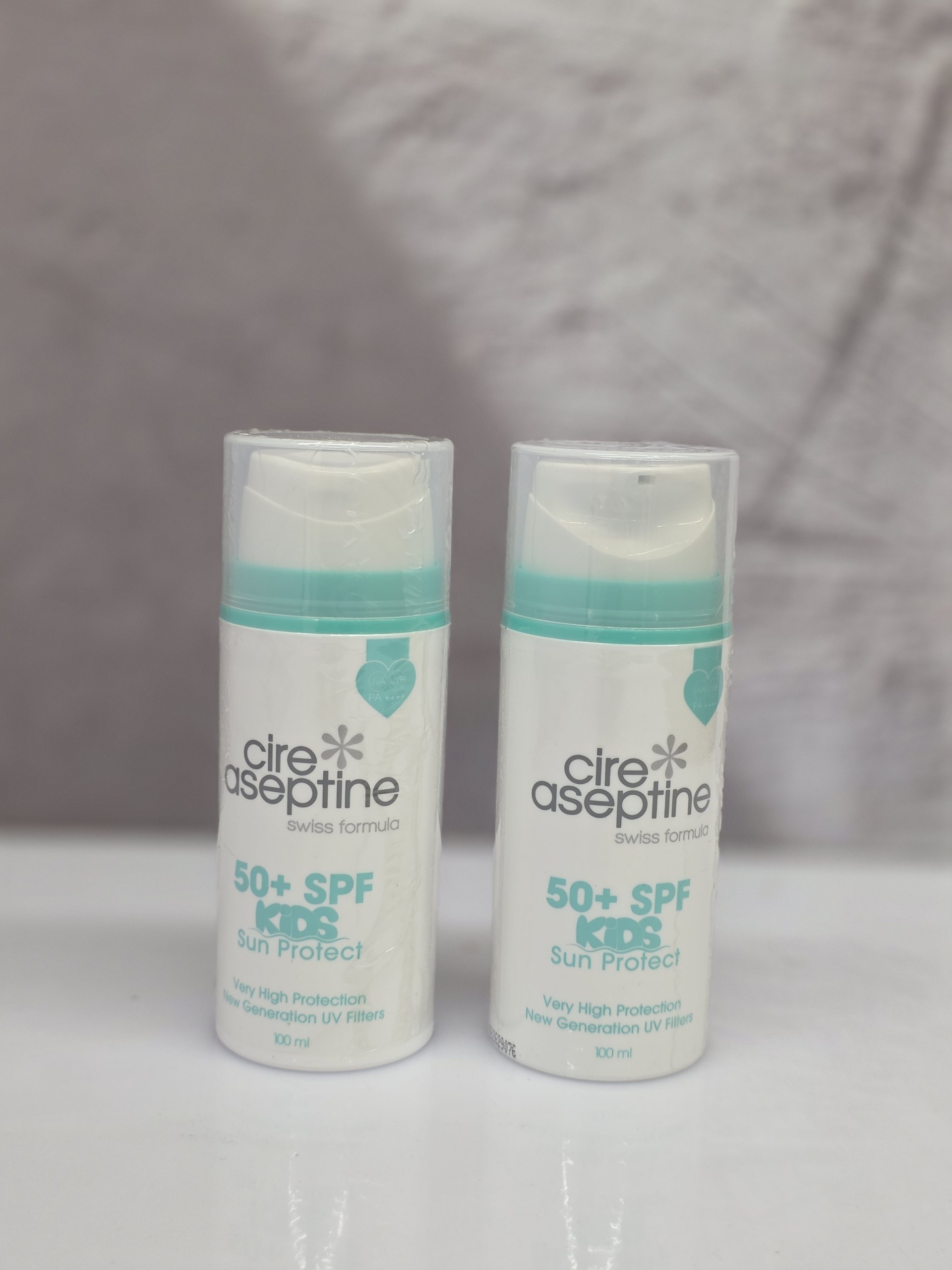 کرم ضد آفتاب سیر آسپتین Cire Aseptine مدل Spf 50 مخصوص کودک با محافظت بسیار قوی در برابر اشعه های مضر خورشید حجم ۱۰۰ میل اصل اورجینال ( واردات قانونی از منطقه آزاد ارس )